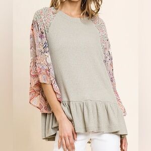 Umgee USA Top Women's Medium Waffle Knit Ruffle Floral Paisley Mixed Media Boho